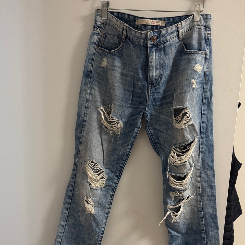 Zara Women's Distressed Blue Straight Leg Jeans
